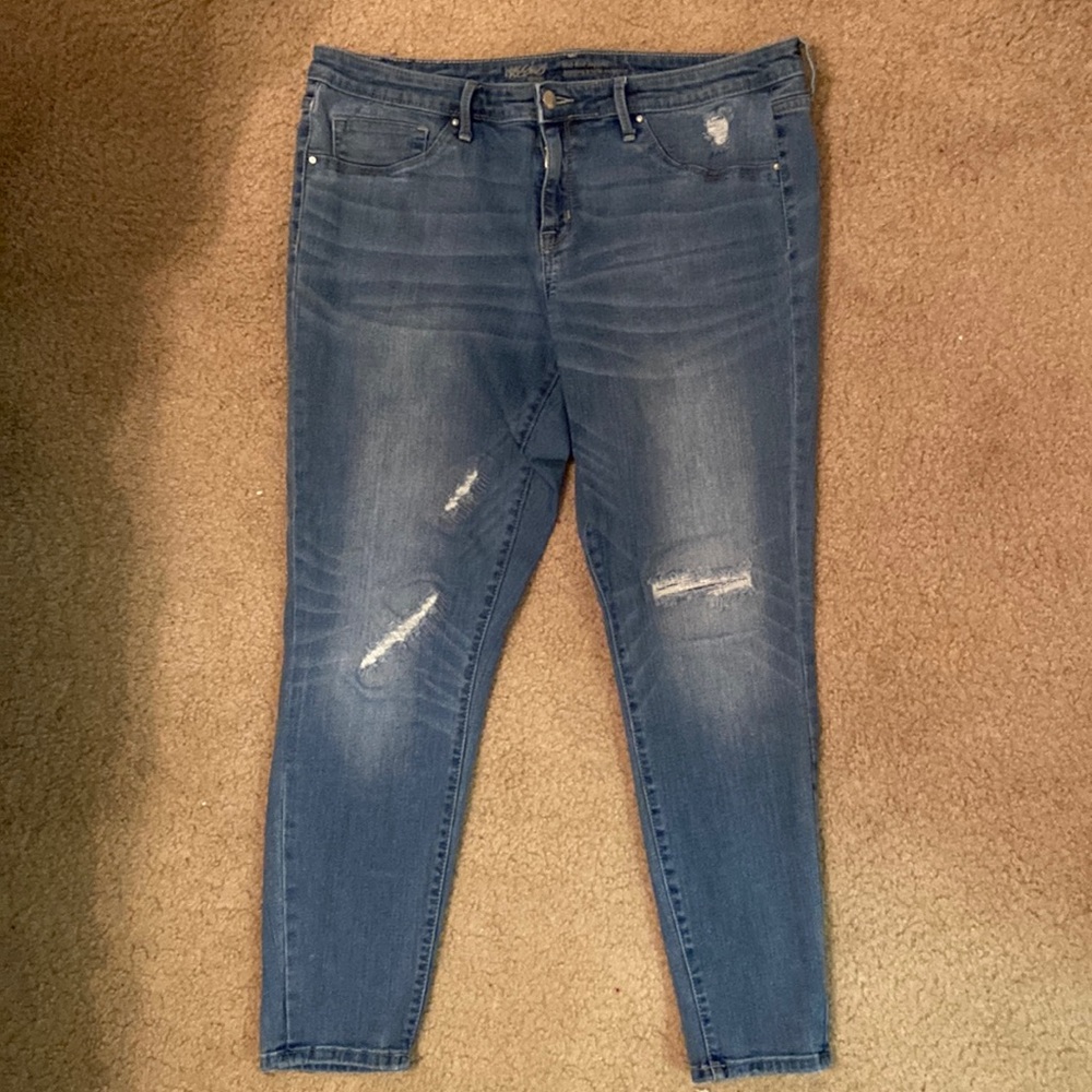 Cute Mid-Rise Jeggings